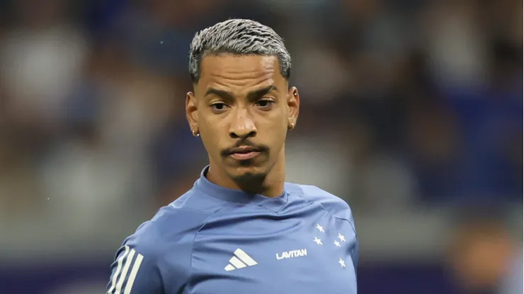 Matheus Pereira, meia do Cruzeiro, em ação pelo Brasileirão