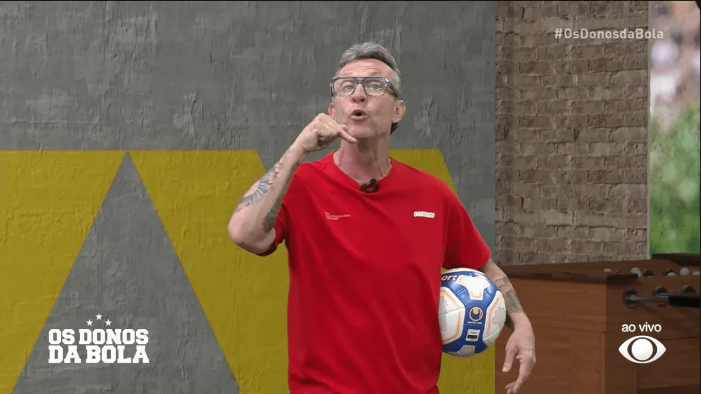 Neto elogiou muito Memphis Depay - Foto: Reprodução/Band,