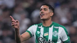 Lucas Barbosa durante jogo contra o Corinthians pela Copa do Brasil.