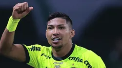 SP - SAO PAULO - 07/07/2024 - BRASILEIRO A 2024, PALMEIRAS X BAHIA - Rony jogador do Palmeiras comemora seu gol durante partida contra o Bahia no estadio Arena Allianz Parque pelo campeonato Brasileiro A 2024.