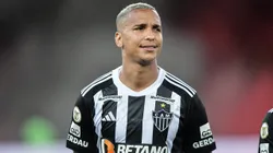 Tostão afirma que Deyverson atrapalhou o Atlético na Libertadores