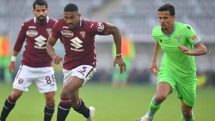Luiz Felipe (à direita) defendeu a Lazio em sua carreira e interessa ao Grêmio