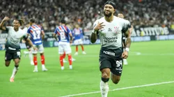 Depay marca dois gols em triunfo do Corinthians por 3 a 0 sobre o Bahia na Neo Química Arena