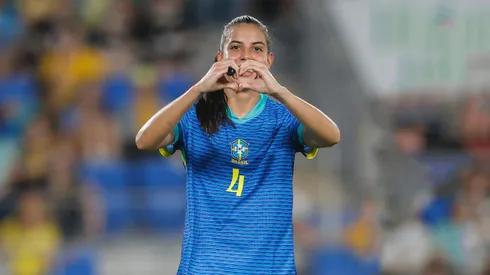 Lauren, zagueira da Seleção Brasileira de Arthur Elias abre o jogo o seu grande feito vestindo a Amarelinha