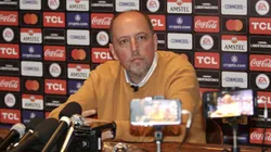 Alessandro Barcellos negocia diretamente com empresário de Bernabei a permanência do lateral para 2025