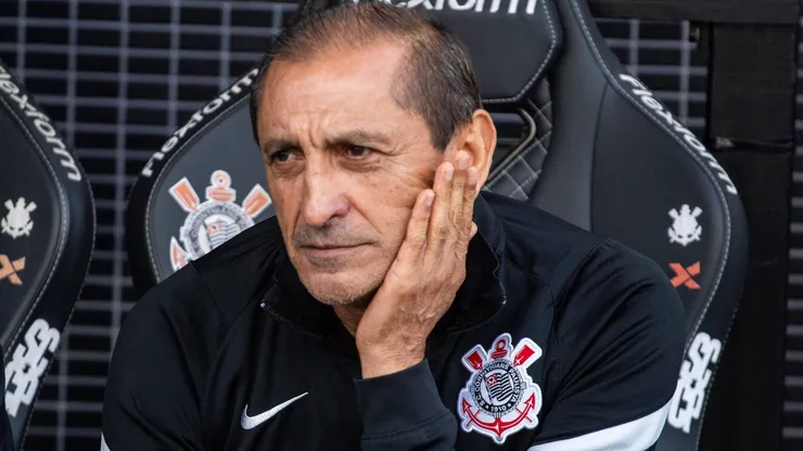 4 saídas do Corinthians: faxina começa a todo vapor entre Ramón Díaz e Augusto Melo