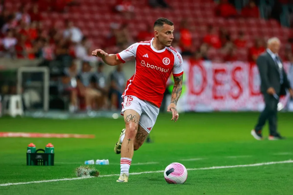 Foto: Luiz Erbes/AGIF – Bruno Gomes se consolidou na lateral do Internacional