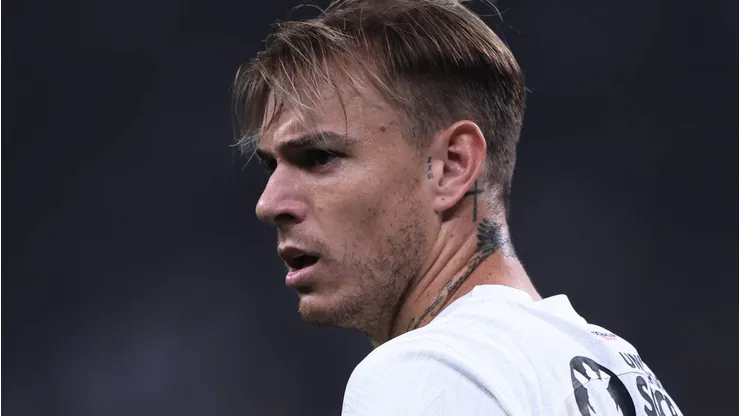 Róger Guedes durante partida entre Corinthians e Fortaleza, na Neo Química Arena, pelo Campeonato Brasileiro 2023.
