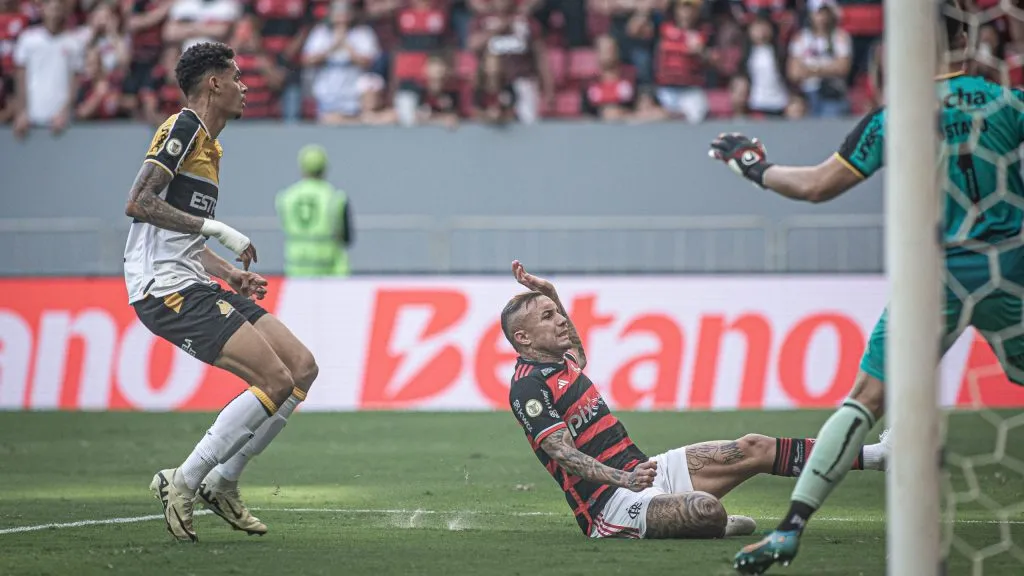 Flamengo e Criciúma no primeiro turno. Foto: Isabela Azine/AGIF