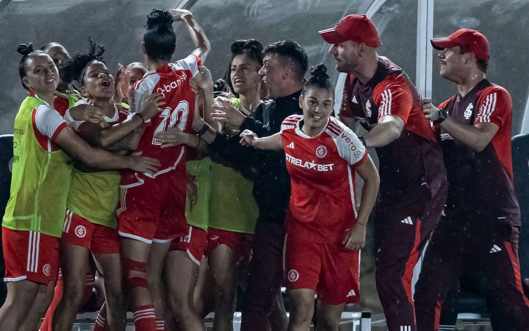 Gurias Coloradas comemoram vitória sobre o São Paulo na segunda rodada da Copinha Feminina 2024.             Foto: Jhonny Inácio/ Ag. Paulistão