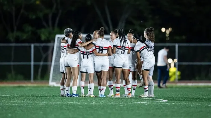 Jogadoras do São Paulo se preparam para duelo contra o Internacional na Copinha Feminina, que terminou em derrota vitória das Gurias Coloradas