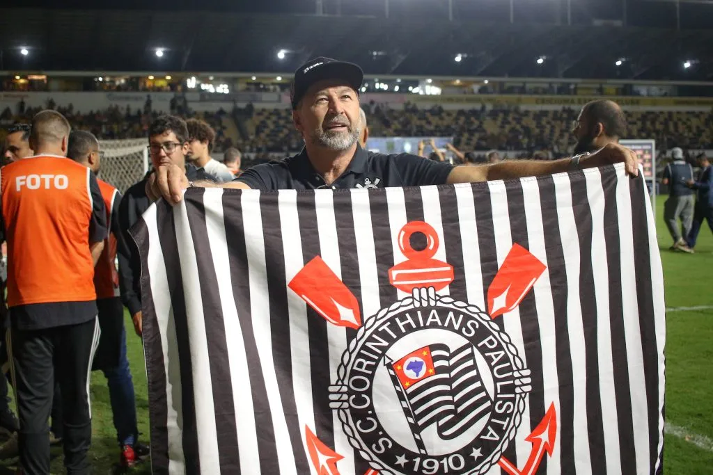 Augusto Melo em partida entre Criciúma x Corinthians. Foto: Leonardo Hubbe/AGIF