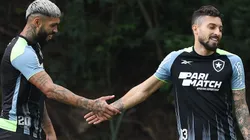 Alexander Barboza (à esquerda) foi oferecido ao Santos de graça em 2023, mas Turra vetou