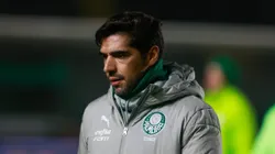 Abel Ferreira, treinador do Palmeiras, esboça time contra Cruzeiro