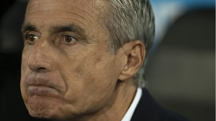 Luís Castro está na mira do Santos