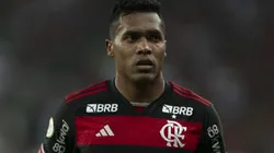Alex Sandro durante partida entre Flamengo e Vasco, no Maracanã, pelo Campeonato Brasileiro.
