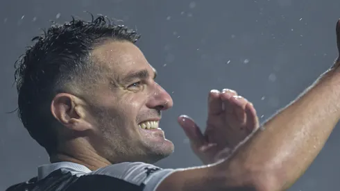 RJ - RIO DE JANEIRO - 19/10/2024 - COPA DO BRASIL 2024, VASCO X ATLETICO-MG - Vegetti jogador do Vasco comemora seu gol durante partida contra o Atletico-MG no estadio Sao Januario pelo campeonato Copa Do Brasil 2024.