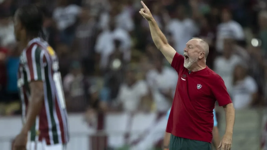 Mano Menezes destaca importância de resultado – Foto: Jorge Rodrigues/AGIF