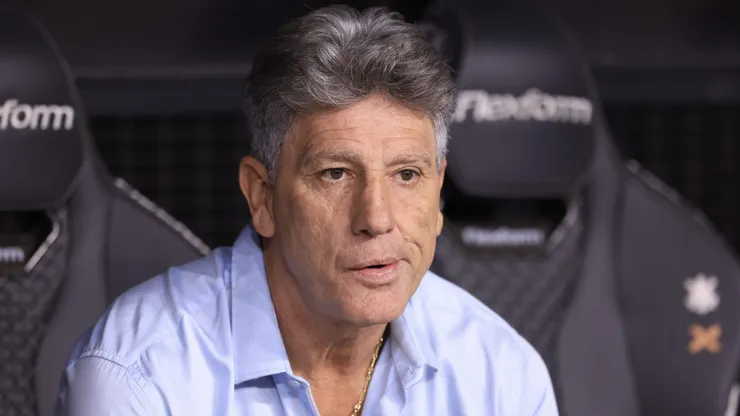 SP - SAO PAULO - 25/07/2024 - BRASILEIRO A 2024, CORINTHIANS X GREMIO - Renato Portaluppi tecnico do Gremio durante partida contra o Corinthians no estadio Arena Corinthians pelo campeonato Brasileiro A 2024. Foto: Marcello Zambrana/AGIF