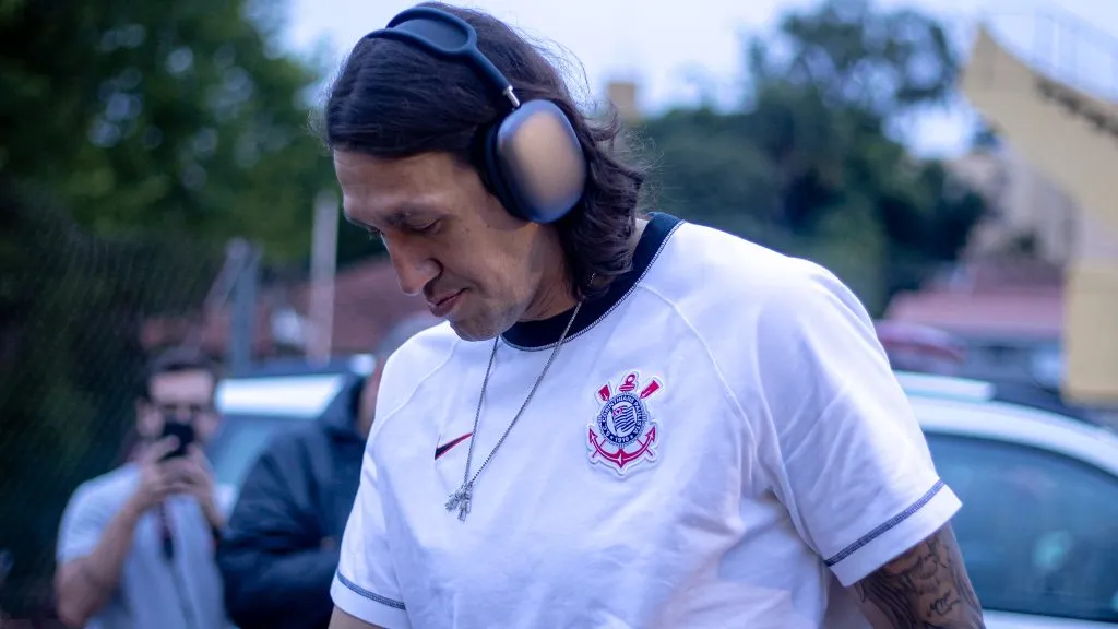 Cássio cabisbaixo. Foto: Leonardo Lima/AGIF