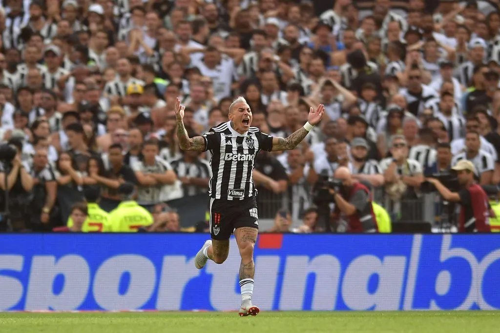 Vargas comemorando o gol diante do Botafogo. Photo by Marcelo Endelli/Getty Images