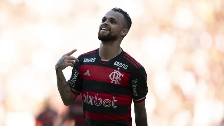 Michael comemora gol diante do Internacional