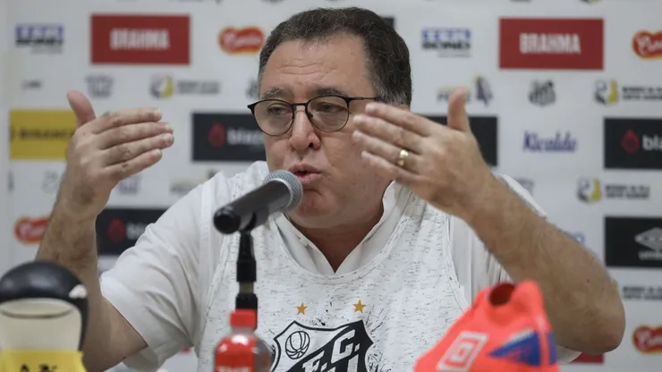 Marcelo Teixeira em entrevista coletiva do Santos