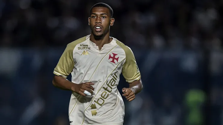 Rayan jogador do Vasco durante partida contra o Bahia. Foto: Thiago Ribeiro/AGIF