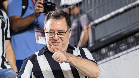 Marcelo Teixeira segue em busca de um novo treinador no Peixe.