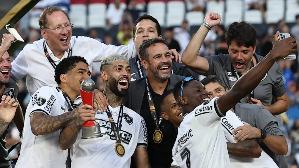 Foto: IMAGO / PHOTOxPHOTO – Artur Joorge, Barboza e cia conseguiram anular o time mineiro na decisão realizada em Buenos Aires.