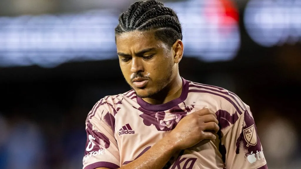 Evander durante partida. Foto: Bob Kupbens/Icon Sportswire/IMAGO