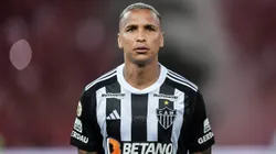 Deyverson durante partida entre Flamengo e Atlético-MG, no Maracanã, pelo Campeonato Brasileiro.