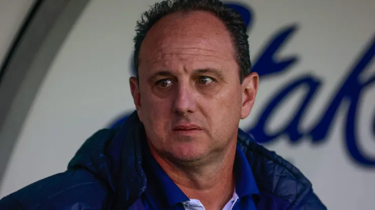 Rogério Ceni durante partida entre Juventude e Bahia, no Estádio Alfredo Jaconi, pelo Campeonato Brasileiro.