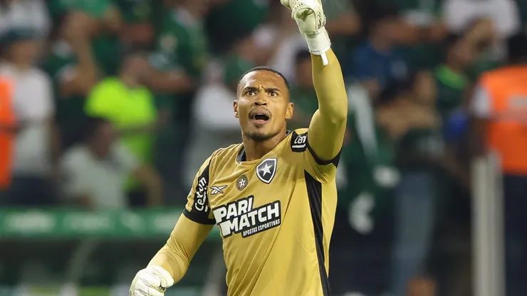 Pensou no Santos: a declaração de John após ser campeão pelo Botafogo