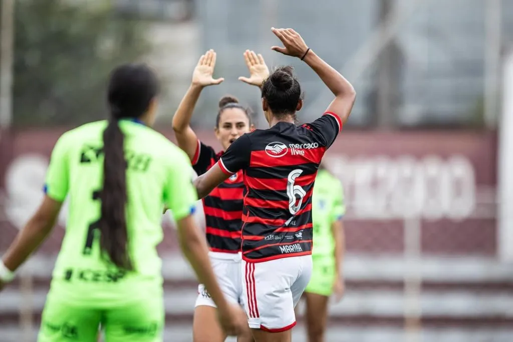 Meninas da Gávea, comemoram a vitória sobre o Minas Brasília na primeira etapa da Copinha Feminina 2024. Foto: Johny Inácio/ Ag. Paulistão
