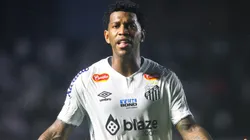 Gil entrou no radar de Carille no Vasco. Treinador também quer mais dois do time do Santos