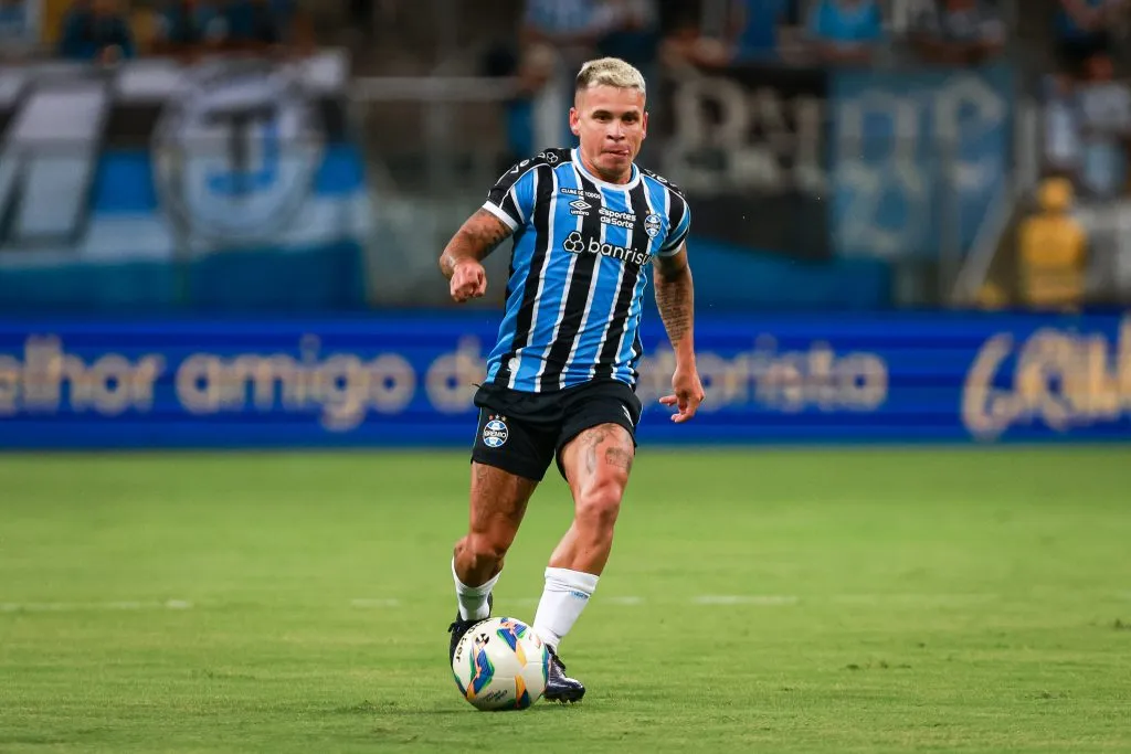 Foto: Maxi Franzoi/AGIF – Soteldo não seguirá no Grêmio em 2025