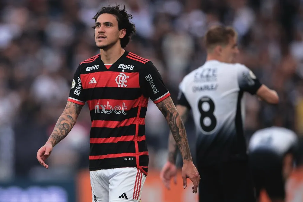 Pedro se lesionou contra o Corinthians. Foto: Ettore Chiereguini/AGIF