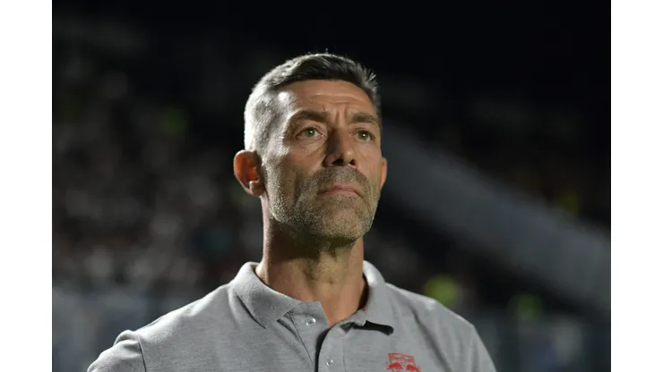 Treinador assumiu a equipe nesta temporada e pode ganhar reforço de peso