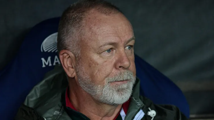 Mano Menezes elogia contratação de Hércules e descarta chance de Rodrigo Dourado no Fluminense