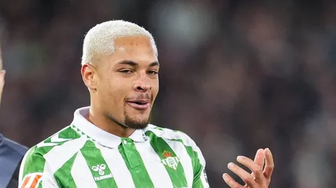 Vitor Roque, atacante do Betis, interessa ao Verdão.