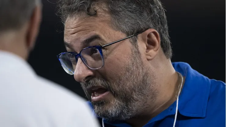 Alexandre Mattos acompanha Cruzeiro em jogo do Brasileirão - Foto: Jorge Rodrigues/AGIF