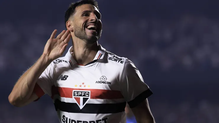 Calleri jogador do Sao Paulo comemora seu gol durante partida contra o Nacional (URU) no estadio Morumbi pelo campeonato Copa Libertadores 2024. Foto: Marcello Zambrana/AGIF