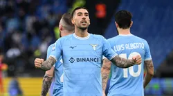 Mattia Zaccagni comemora gol marcado em partida da Série A diante da Empoli. Foto: Live Media Publishing Group / Alamy Stock Photo