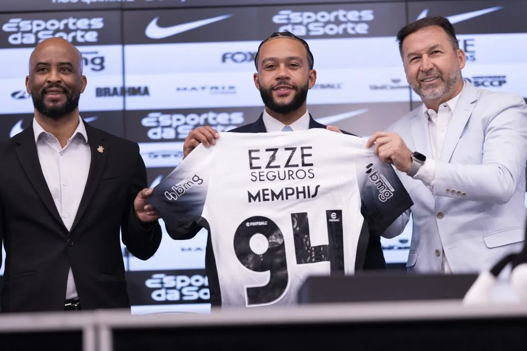 Apresentação de Memphis Depay pelo Corinthians. Foto: Ettore Chiereguini/AGIF