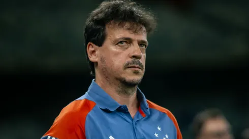 Treinador divide opiniões entre a torcida - Foto: Fernando Moreno/AGIF.