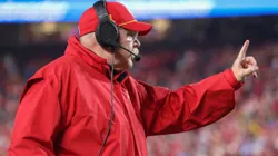 Chiefs, de Andy Reid, anunciaram que assinaram com o tight end Robert Tonyan