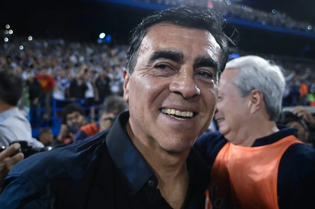 Gustavo Quinteros assinou contrato de um ano com o Grêmio e deve ser anunciado em breve pelo Imortal.