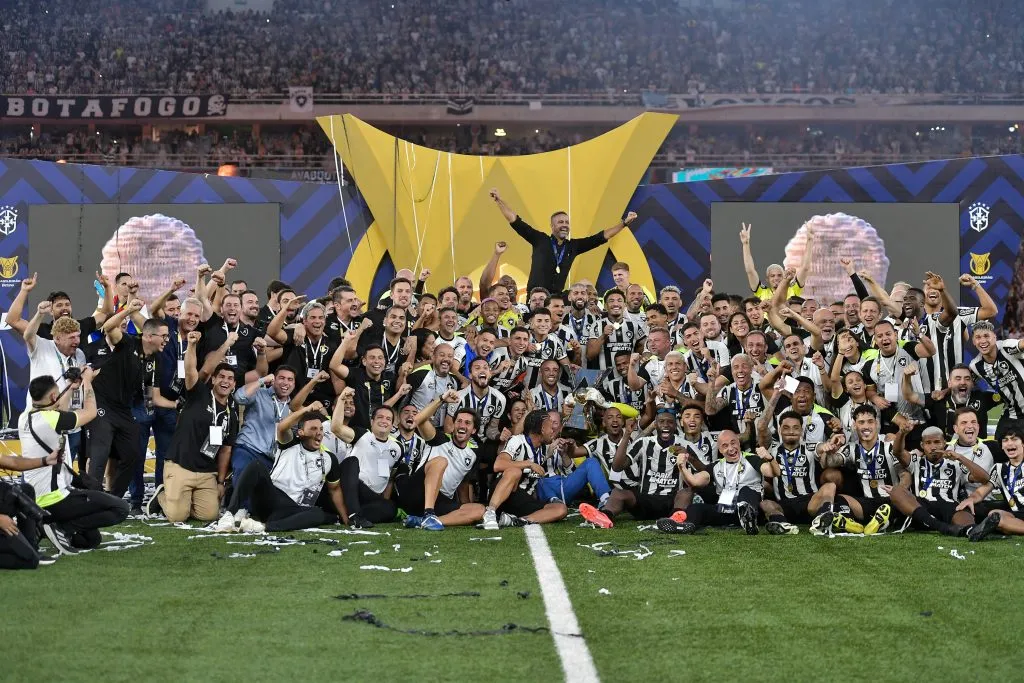 Jogadores do Botafogo comemoram titulo