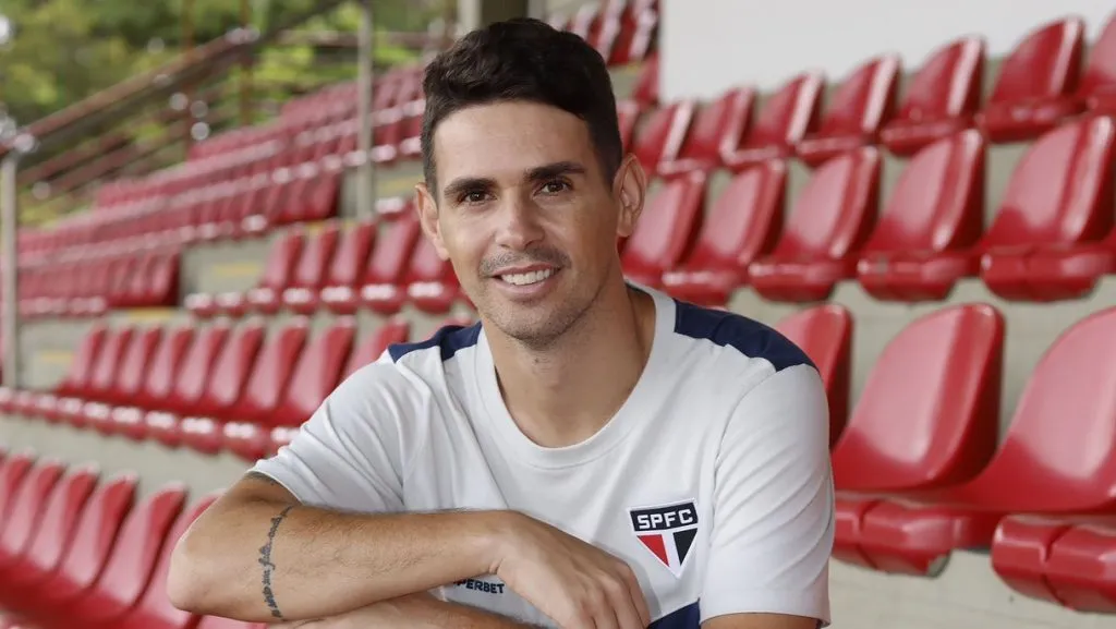 Oscar retorna ao São Paulo após oito temporada na China